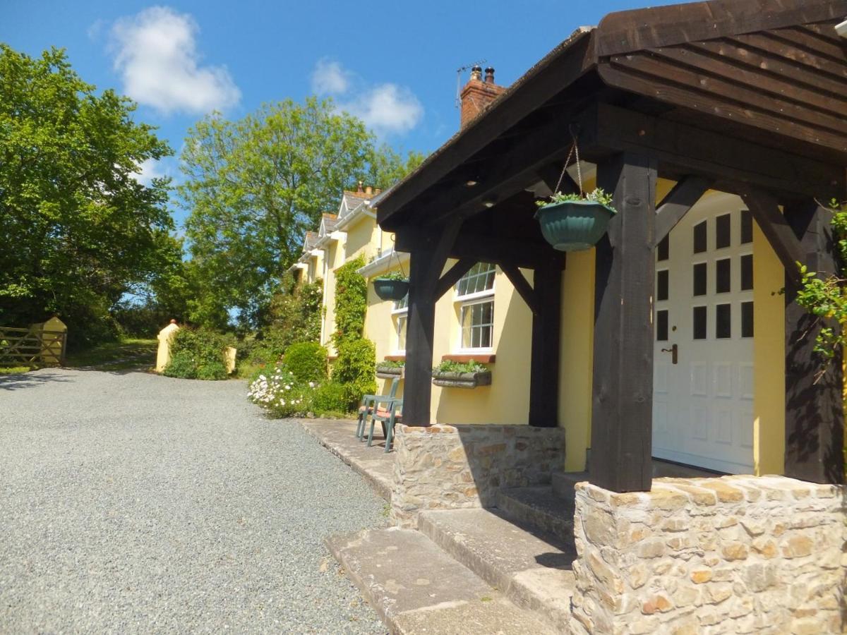 North Headborough Bed and Breakfast Haverfordwest Εξωτερικό φωτογραφία